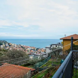  Apartment Brenin